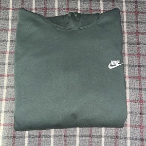 *New* NIKE green pull over hoodie